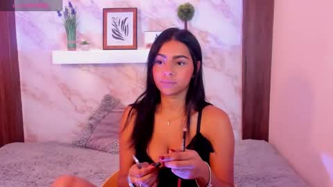 Snapshot of amybarton chatting on 11-04-25, 05:12 My name is AMY... Nice to meet you thumb up me please its important online show from 11-04-25, 05:12