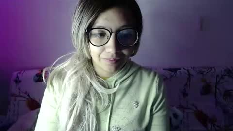 amycosplay99 online show from 01-01-25, 02:20