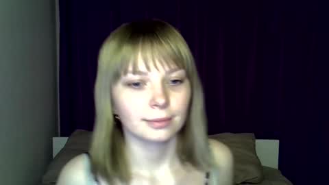 Snapshot of amygreens chatting on 03-17-26, 08:01 amygreens online show from 03-17-26, 08:01
