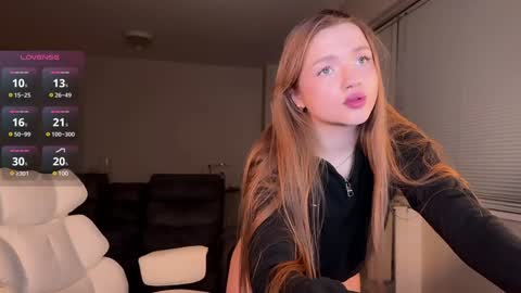 Snapshot of amyjj chatting on 12-15-24, 03:02 Amy online show from 12-15-24, 03:02