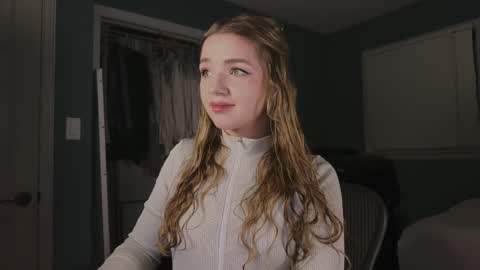 Snapshot of amyjj chatting on 09-24-25, 02:15 Amy online show from 09-24-25, 02:15