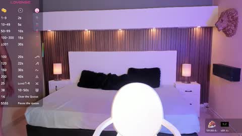 Snapshot of amyjohnsonn chatting on 09-12-25, 11:43 amyjohnsonn online show from 09-12-25, 11:43