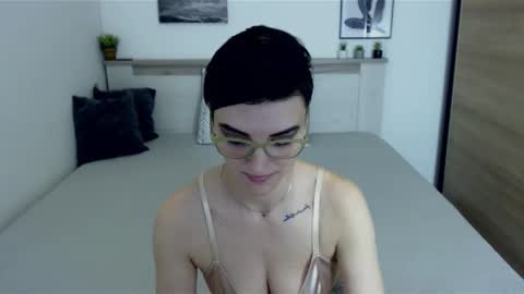 Snapshot of amylexy chatting on 01-14-25, 11:31 Hi there guys My pleasure in your hands pvt is open online show from 01-14-25, 11:31