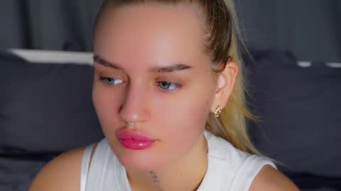 Amy online show from 02-01-26, 01:48