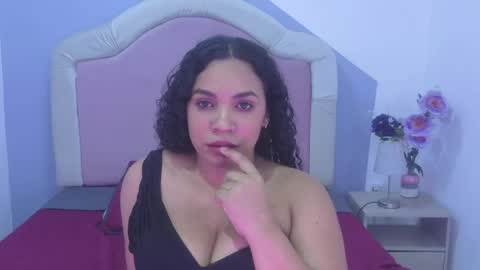 Snapshot of amymartiin chatting on 05-22-26, 04:52 amy online show from 05-22-26, 04:52