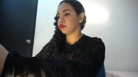 Snapshot of amymartiin chatting on 06-01-26, 04:09 amy online show from 06-01-26, 04:09