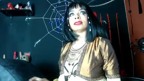 Snapshot of amymistress chatting on 10-30-25, 10:43 Amy Wong Grey online show from 10-30-25, 10:43