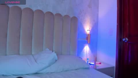 amymorgan_1 online show from 11-07-25, 08:42