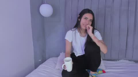 Amy ... Nice to meet u   thumb up me please its important online show from 01-20-25, 07:36