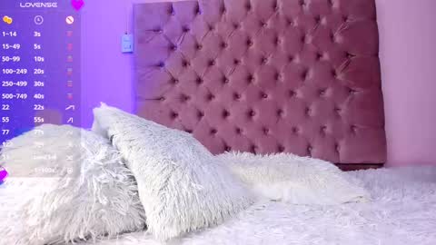 Amy ... Nice to meet u   thumb up me please its important online show from 02-22-25, 03:56