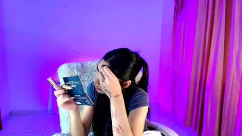 Snapshot of amyolimpo chatting on 01-06-26, 07:45 Amy ... Nice to meet u thumb up me please its important online show from 01-06-26, 07:45