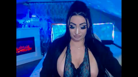 Snapshot of amyrarosera chatting on 02-14-25, 01:02 Alimoonyia online show from 02-14-25, 01:02