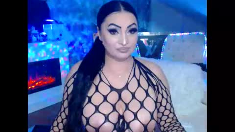 Snapshot of amyrarosera chatting on 02-26-25, 10:31 Alimoonyia online show from 02-26-25, 10:31