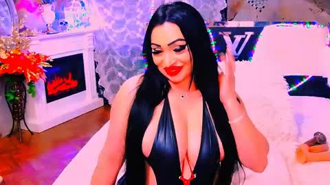 Snapshot of amyrarosera chatting on 05-06-26, 10:15 Alimoonyia online show from 05-06-26, 10:15