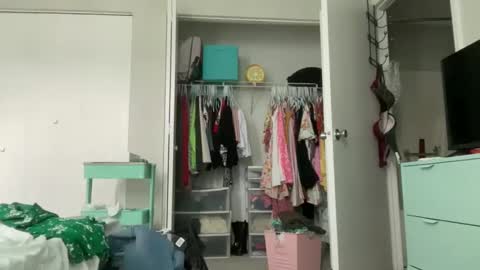Snapshot of amysmilez chatting on 05-11-26, 04:04 Amy Smilez online show from 05-11-26, 04:04