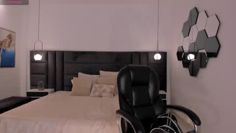 AMY WALKER online show from 02-02-25, 10:13