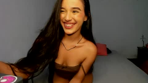 Snapshot of amyy_28 chatting on 07-19-26, 11:52 Amyy online show from 07-19-26, 11:52