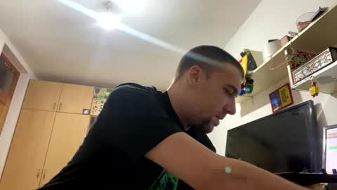 Snapshot of amyyrlikesdeep chatting on 10-19-25, 08:20 amyyrlikesdeep online show from 10-19-25, 08:20