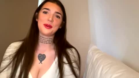 Snapshot of amyyyoxxo chatting on 02-20-25, 08:39 Amyyyoxxo online show from 02-20-25, 08:39