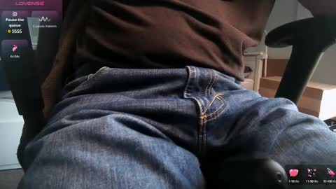 A online show from 03-11-25, 05:24