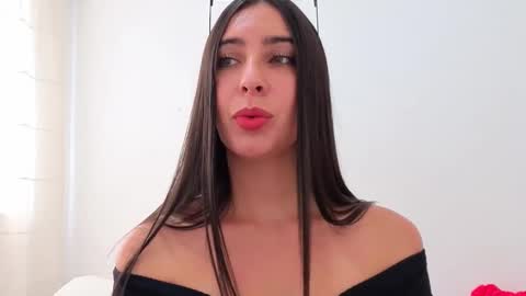 Snapshot of ana_castilo chatting on 11-19-25, 01:55 Ana IG an castillo 1 online show from 11-19-25, 01:55