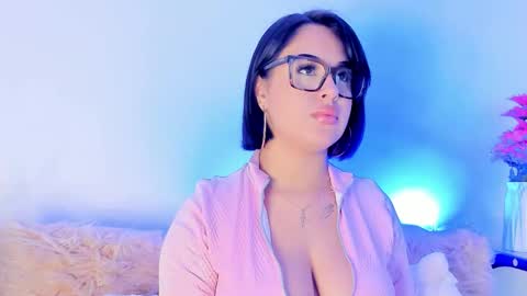 Snapshot of ana_levi chatting on 02-19-26, 12:45 Ana online show from 02-19-26, 12:45