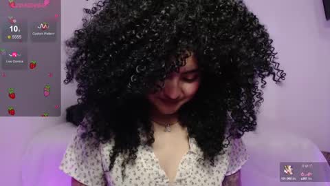 Snapshot of ana_ricciardi chatting on 02-19-25, 04:33 Ana Ricciardi online show from 02-19-25, 04:33