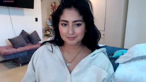 Snapshot of ana_ricciardi chatting on 12-16-25, 04:56 Ana Ricciardi online show from 12-16-25, 04:56