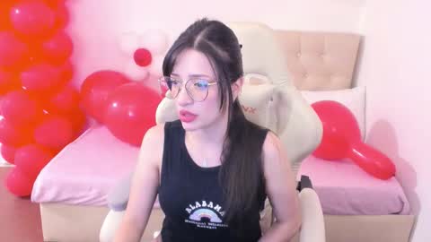 Im anna but you can call me as you want online show from 03-18-26, 12:03