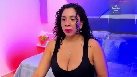 Ana My schedule 0400 - 1600 GMT -5 online show from 11-12-25, 10:15