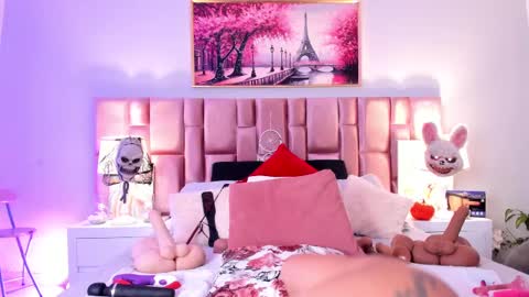 anaa_bellaa online show from 10-21-25, 12:28