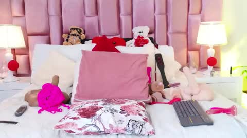 anaa_bellaa online show from 04-25-26, 01:41