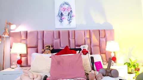 Snapshot of anaa_bellaa chatting on 05-13-26, 12:35 anaa_bellaa online show from 05-13-26, 12:35