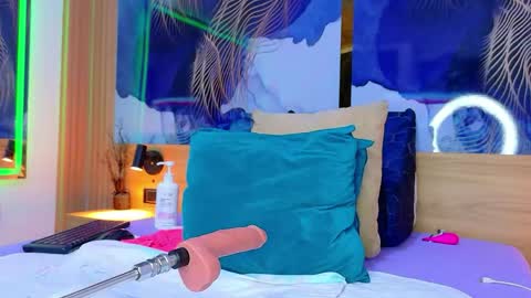 anabacker01 online show from 05-22-26, 01:39