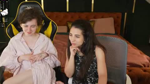 Snapshot of anabel2054 chatting on 06-29-26, 10:43 Sweet girls online show from 06-29-26, 10:43