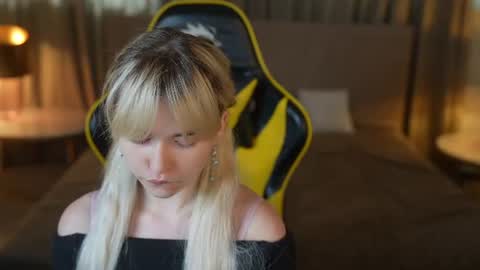 Snapshot of anabel2054 chatting on 07-15-26, 11:15 Sweet girls online show from 07-15-26, 11:15
