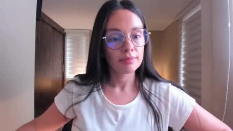 Snapshot of anabel_25 chatting on 01-03-25, 07:50 Anabel online show from 01-03-25, 07:50