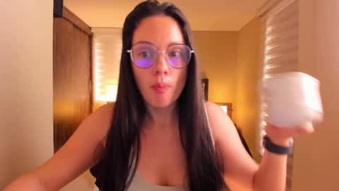 Snapshot of anabel_25 chatting on 01-08-25, 02:25 Anabel online show from 01-08-25, 02:25