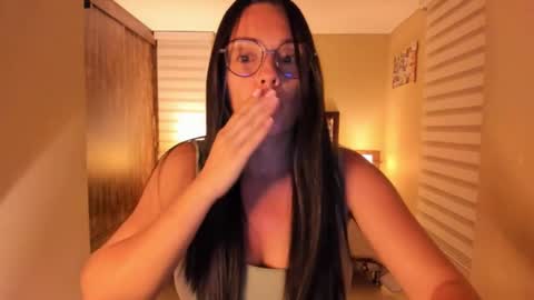 Snapshot of anabel_25 chatting on 01-18-25, 11:44 Anabel online show from 01-18-25, 11:44