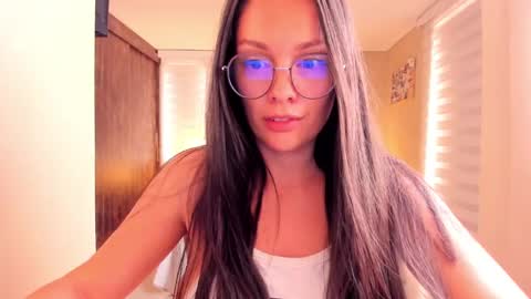 Snapshot of anabel_25 chatting on 01-22-25, 05:49 Anabel online show from 01-22-25, 05:49