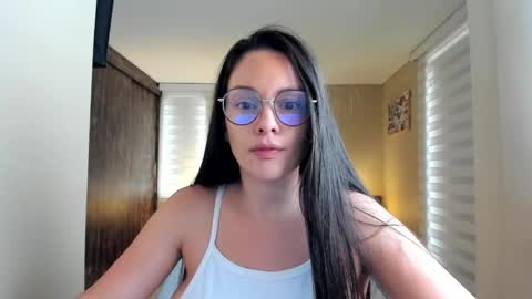 Snapshot of anabel_25 chatting on 01-28-25, 04:41 Anabel online show from 01-28-25, 04:41