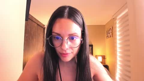 Snapshot of anabel_25 chatting on 02-04-25, 07:55 Anabel online show from 02-04-25, 07:55