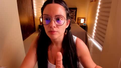 Snapshot of anabel_25 chatting on 11-04-25, 07:24 Anabel online show from 11-04-25, 07:24