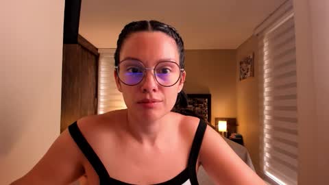 Snapshot of anabel_25 chatting on 12-02-25, 04:02 Anabel online show from 12-02-25, 04:02