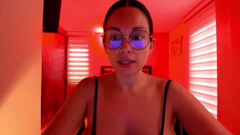 Snapshot of anabel_25 chatting on 02-13-26, 12:01 Anabel online show from 02-13-26, 12:01