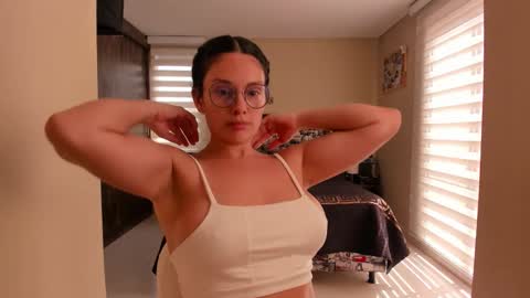 Snapshot of anabel_25 chatting on 02-26-26, 03:33 Anabel online show from 02-26-26, 03:33