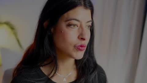 Snapshot of anabelcurvy chatting on 01-05-26, 05:27 anabelcurvy online show from 01-05-26, 05:27