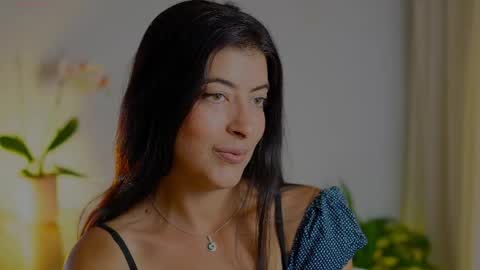 Snapshot of anabelcurvy chatting on 05-26-26, 08:27 anabelcurvy online show from 05-26-26, 08:27