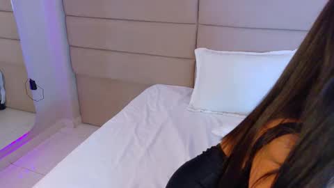 Snapshot of anabelleray chatting on 11-13-25, 08:08 anabelleray online show from 11-13-25, 08:08