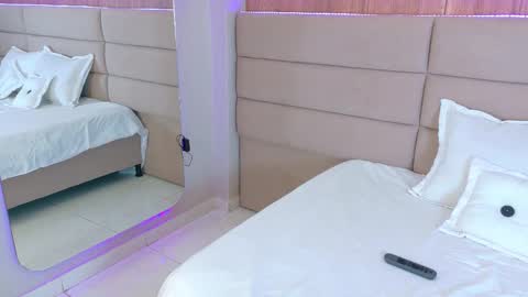 Snapshot of anabelleray chatting on 11-22-25, 07:35 anabelleray online show from 11-22-25, 07:35